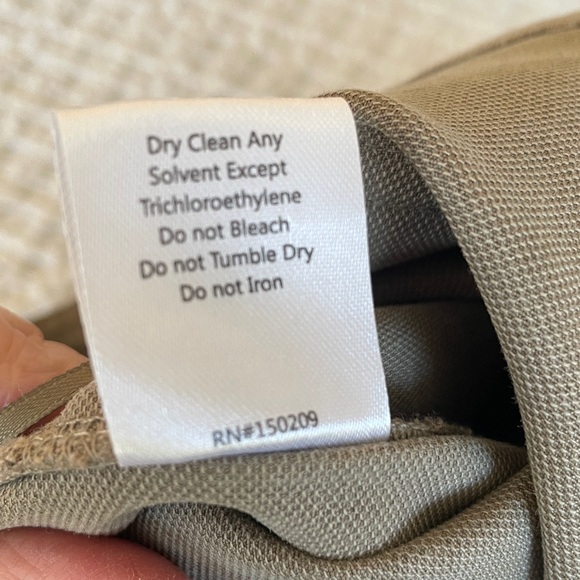 La Ligne Women's High Waist Patch Pocket Shorts in Mushroom - Picture 9 of 9